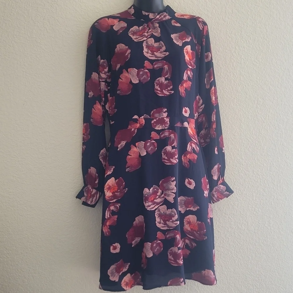 Banana Republic NWT Size 4 Mid Length Navy Blue Floral Dress - Picture 3 of 8